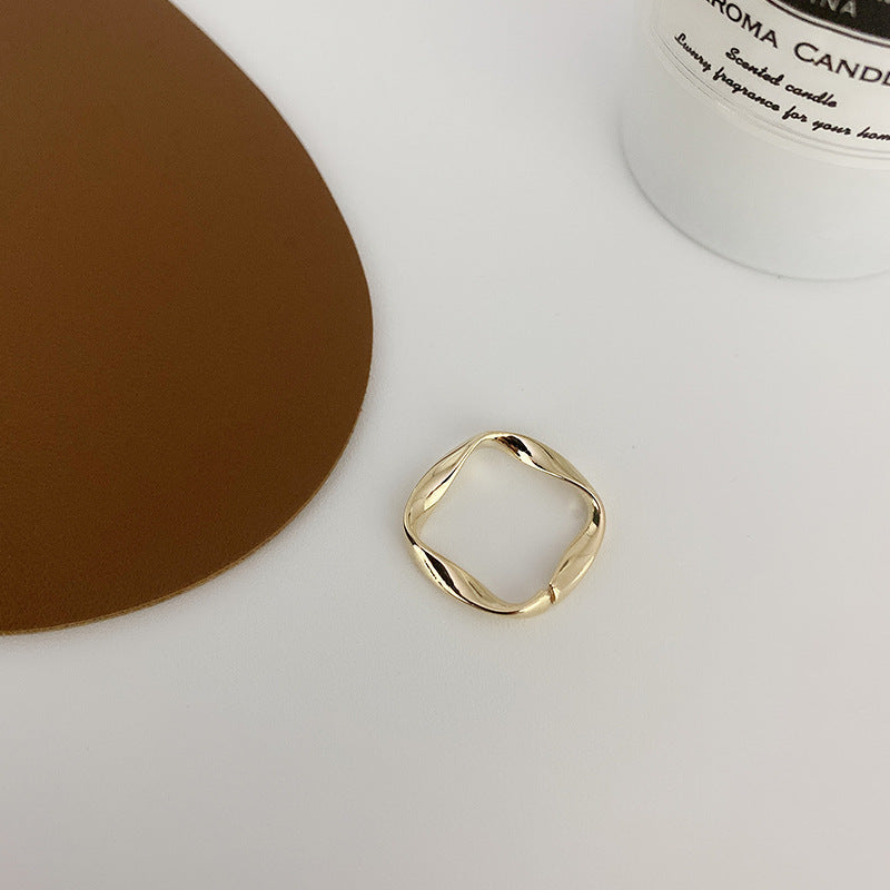 Golden Waveflow Ring