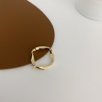 Golden Waveflow Ring